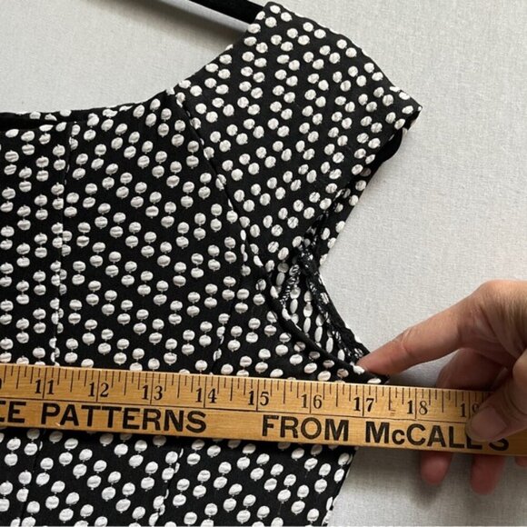 Laura Petite Elegant Black and White Polka Dot Dress Sz 8P - Picture 7 of 8